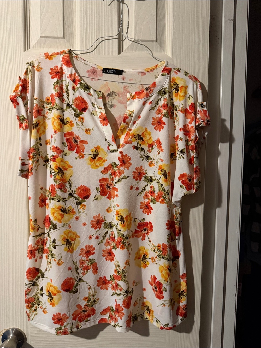 #287 Cure Floral Split-Neck Blouse in White with Orange & Yellow Flowers